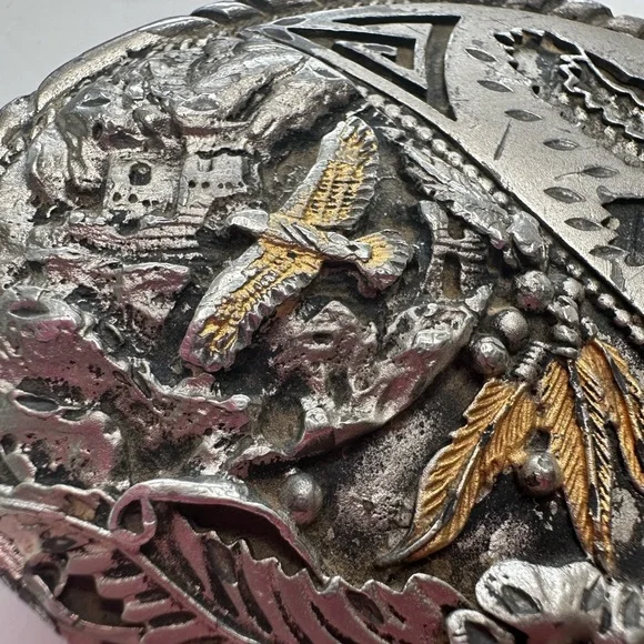 Vintage SSI Eagles Feather Belt Buckle Gold Plated And Silver Plated Detailed - Picture 2 of 7